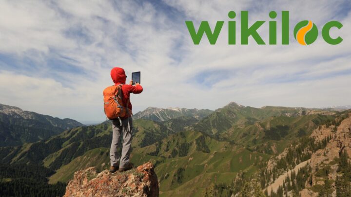 Tecnología y senderismo: un taller en Getxo muestra a los mayores cómo aprovechar Wikiloc