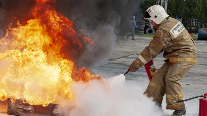 Lo que casi nadie sabe sobre los extintores: cuándo usarlos y cuándo cerrar la puerta y salir corriendo