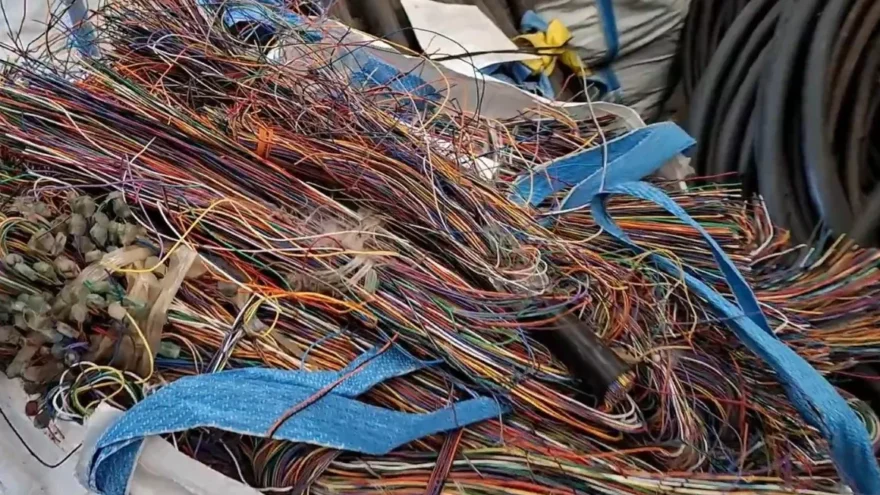 Dos detenidos en Forua por robar cableado municipal en Kortezubi