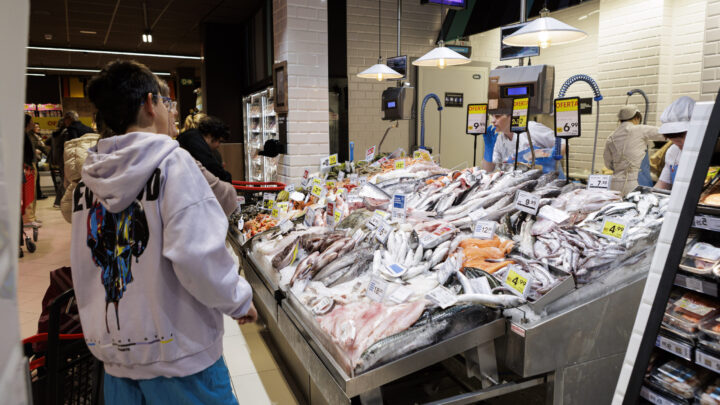 Las familias con niños comen peor: el tiempo y la falta de frescos empeoran la dieta