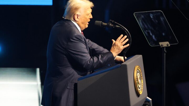 Donald Trump contra el dato: La nueva era del negacionismo científico