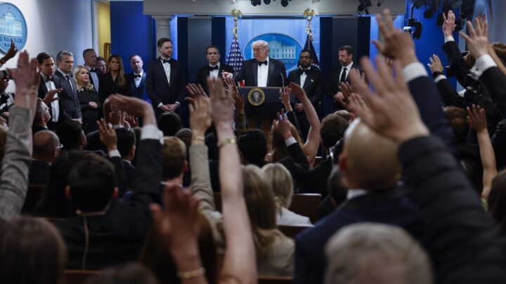 Donald Trump y la Geopolítica del Miedo: Entre el Atentado Difuso y la Tensión con Irán