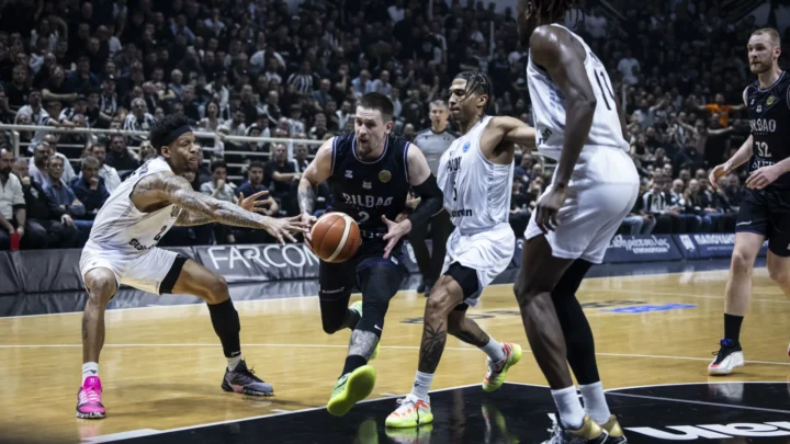 Romper el muro griego