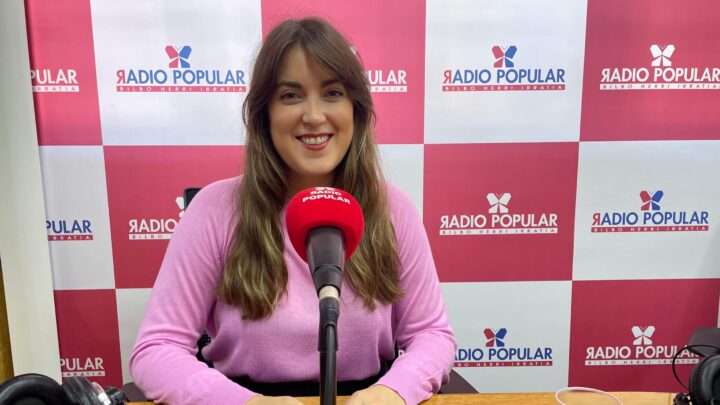 Alba García (Sumar): «El PNV y el PSE deberían dejar de hacer memes y centrarse en el problema de la vivienda»
