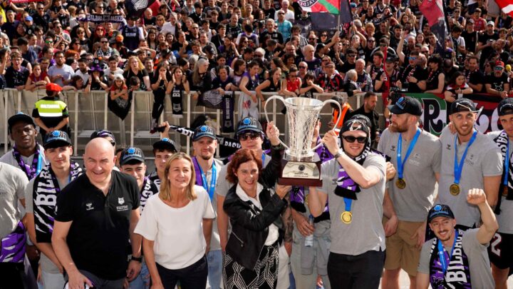 Bilbao se vuelca con el Bilbao Basket tras revalidar la FIBA Europe Cup