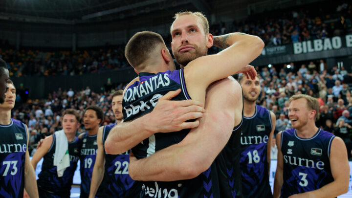 Un gigante Hlinason “tapona” al Real Madrid y mete al Bilbao Basket en zona playoff