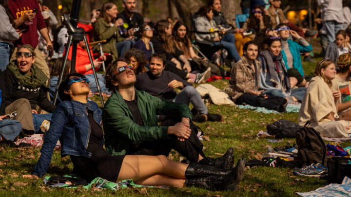 Rafael Bachiller: “Poder ver un eclipse desde casa, como lo vais a ver desde Bilbao, es estupendo”