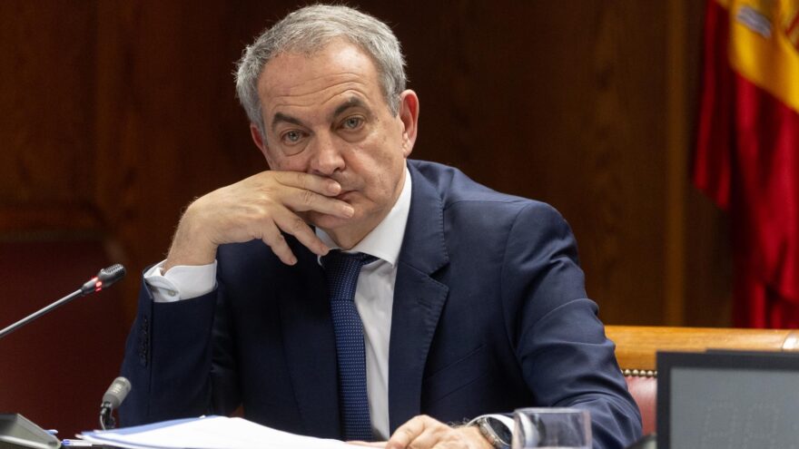 Zapatero, investigado por el caso Plus Ultra