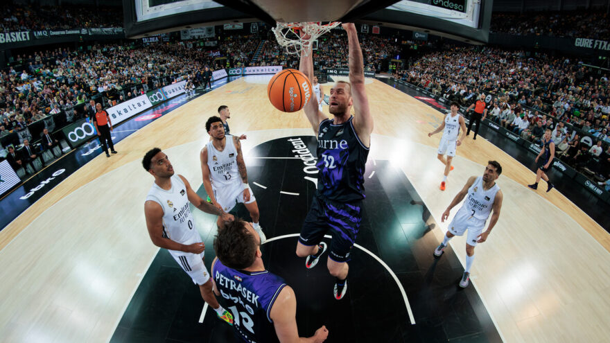 El Bilbao Basket acaricia un ‘play-off’ once años después