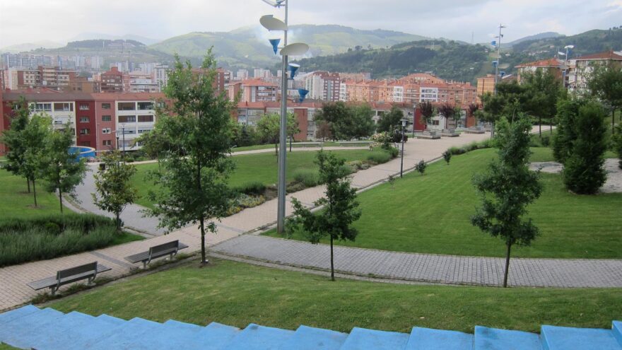 Barakaldo estrena su primer parque de juegos de agua en el Jardín Botánico