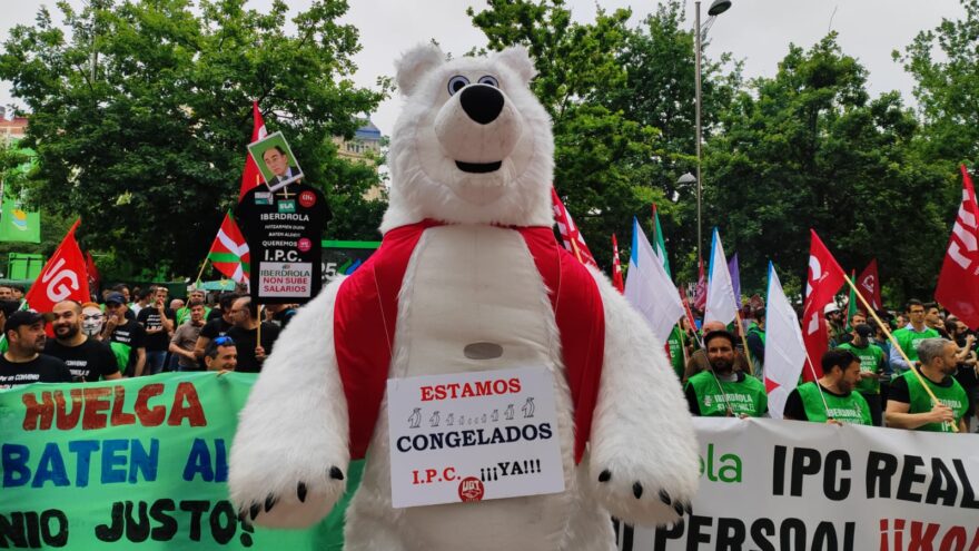 Trabajadores de Iberdrola en huelga en su 125 cumpleaños: “Estamos congelados”