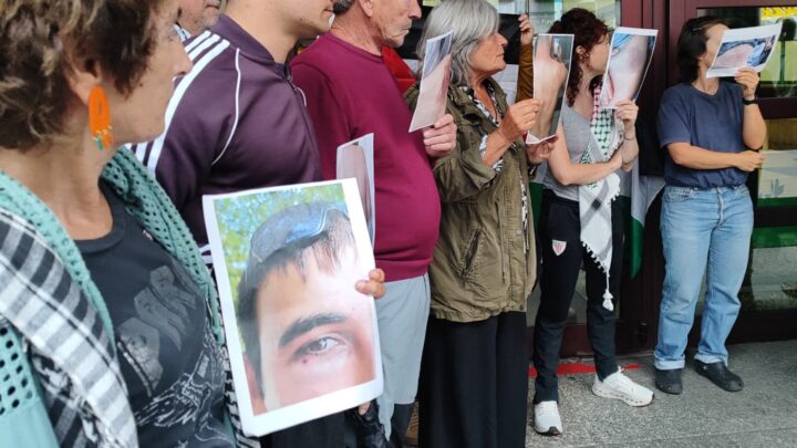 La Global Sumud Flotilla se querella contra la Ertzaintza por las cargas policiales en el aeropuerto de Loiu