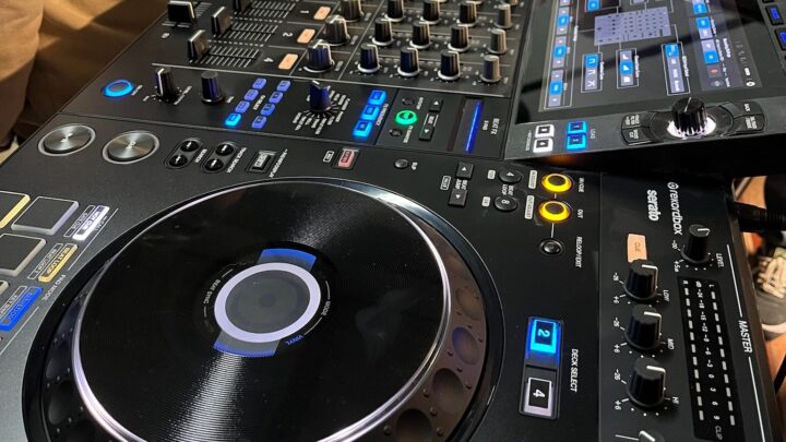 El falso DJ que robó 15.000€ en equipos y el calvario de una empresa vasca para atraparlo