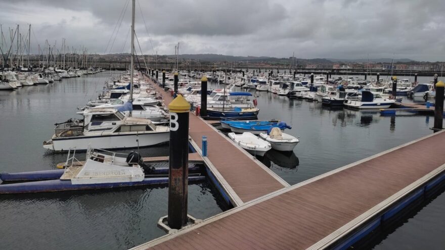 El cielo cubierto y las lluvias débiles marcan la jornada en Euskadi