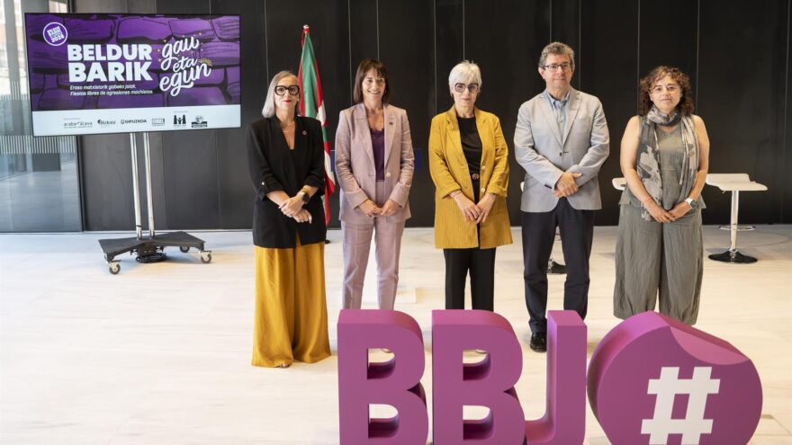 Instituciones vascas impulsan la campaña ‘Beldur Barik, gau eta egun’