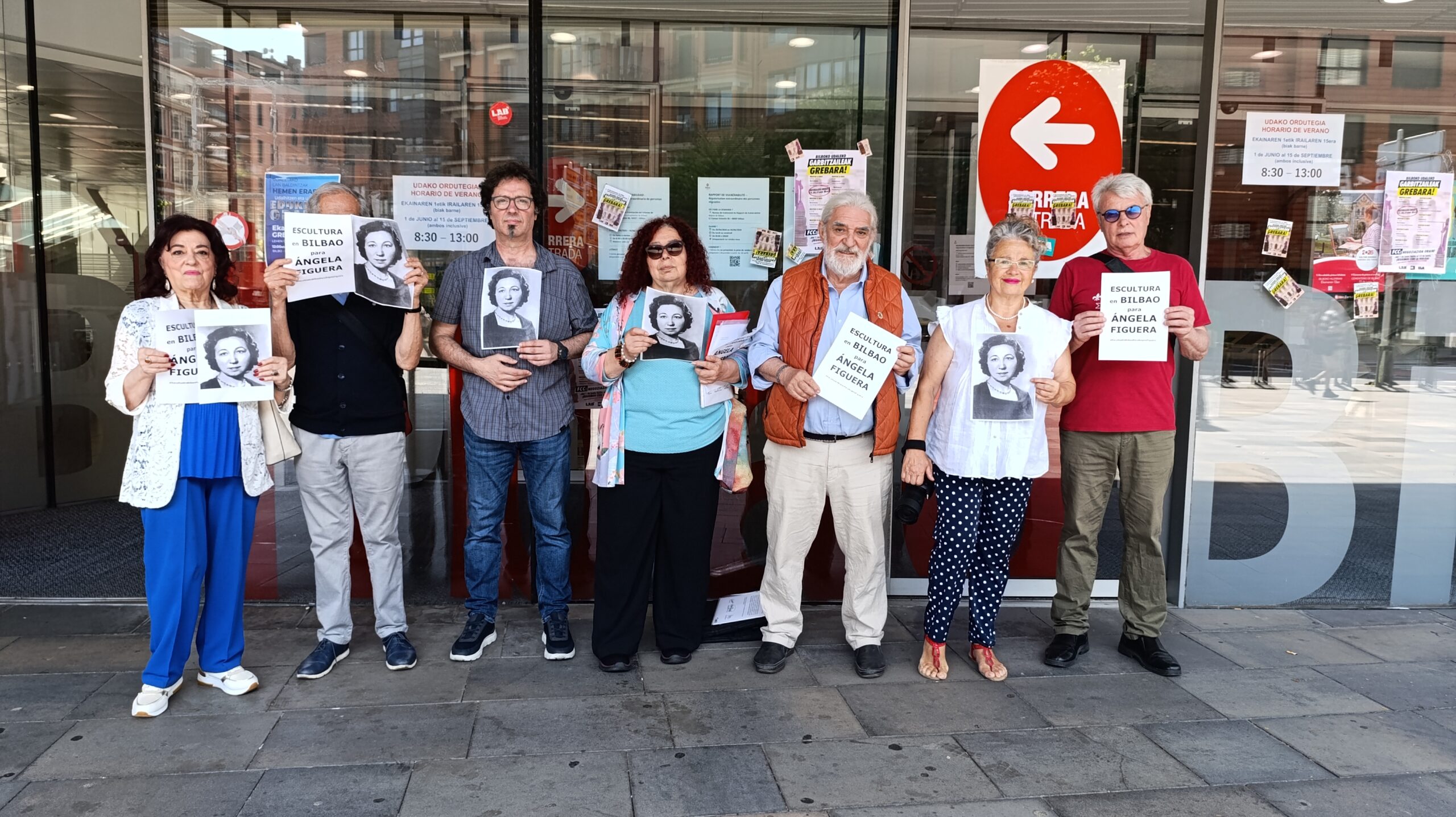 ¿Para cuándo una estatua a Ángela Figuera? Más de veinte colectivos registran la petición en Bilbao