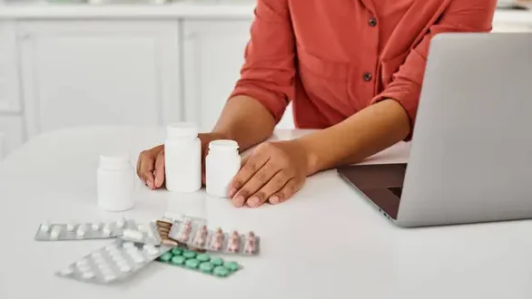 El COFBi pone en marcha el Programa de Atención Integral al Farmacéutico Enfermo