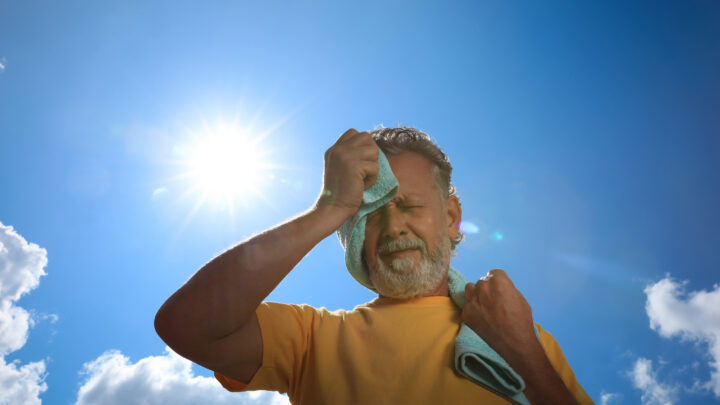 El golpe de calor es una alerta médica ante la que hay que actuar: «No vale esperar a ver si se pasa»