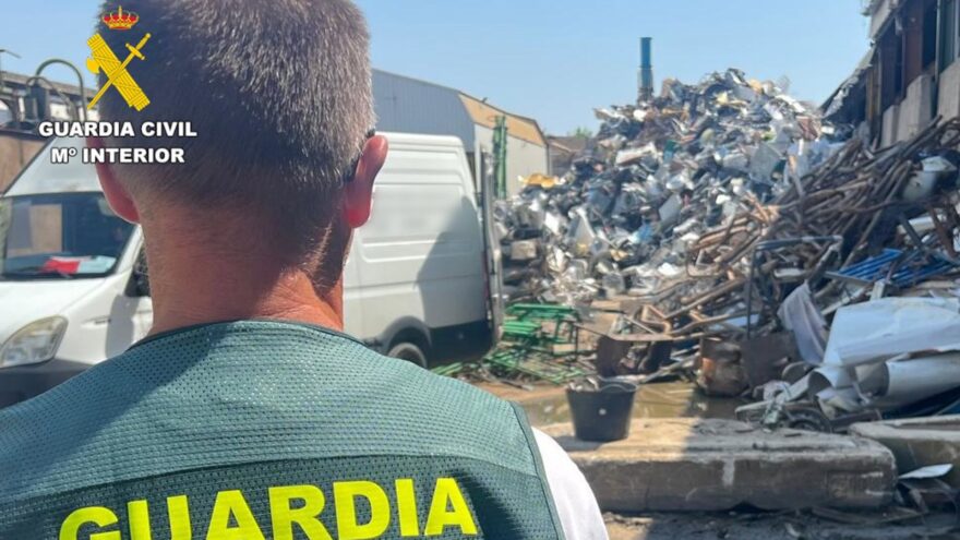 Tres detenidos y dos investigados de Bizkaia por el robo de 1.600 kilos de latón y bronce en Cantabria