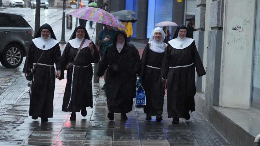 Piden 12 años de cárcel para 7 exmonjas de Belorado por trato denigrante, coacciones y abandono a 5 religiosas mayores