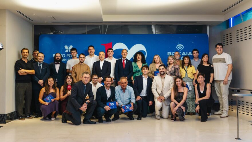 Emoción, historia y futuro: rotundo éxito de la gala ‘100 Irrati Urte’