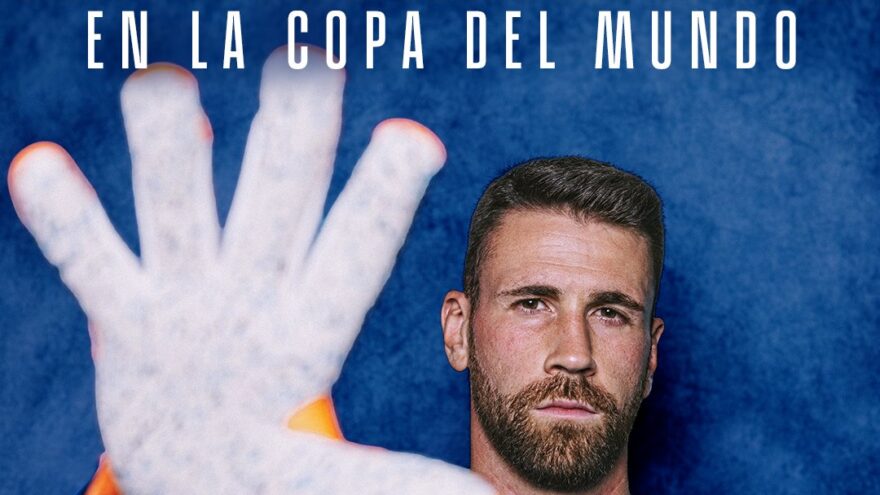 Unai Simón entra en la historia de los Mundiales
