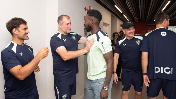 El Athletic incorpora a Andrew Hughes, el especialista a balón parado de la selección escocesa