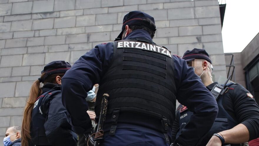 ErNE propone endurecer las penas por agresiones contra la Euskal Polizia