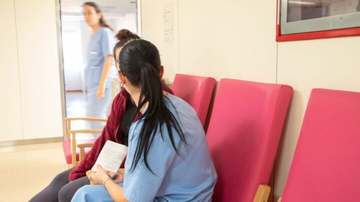 Profesionales de psicología atienden a más de 300 pacientes en dos meses