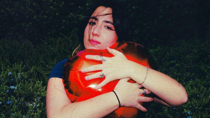Gala Nell presenta ‘Pop blandito’: un refugio emocional creado desde su propia habitación