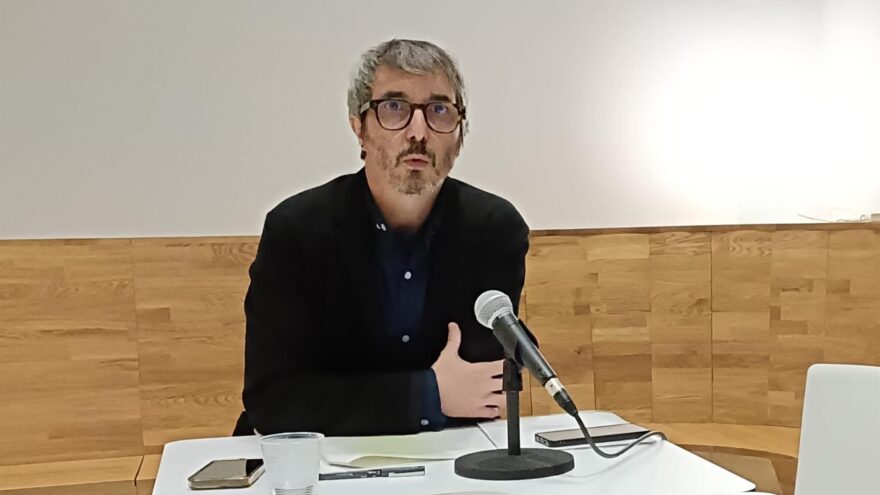 EH Bildu muestra su preocupación por que «la ofensiva contra el euskera» haya hecho reducir su exigencia en Gipuzkoa y Bizkaia