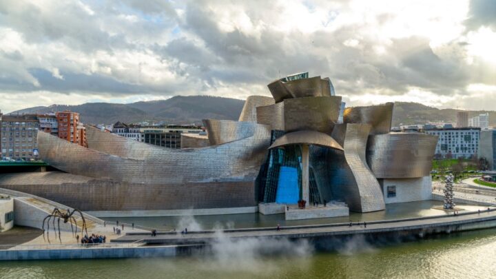 El Museo Guggenheim Bilbao, a un paso de convertirse en una de las ‘7 Maravillas Contemporáneas del Mundo’