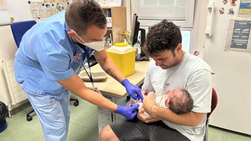 Más de 10.330 familias disfrutan en Euskadi del permiso de nacimiento ampliado a 19 semanas
