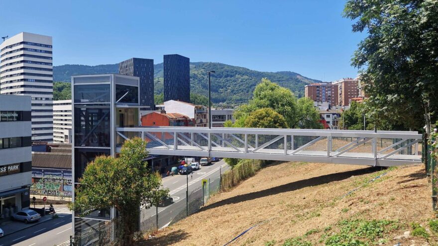 Bilbao pone en marcha un nuevo ascensor para conectar Txurdinaga y Bolueta