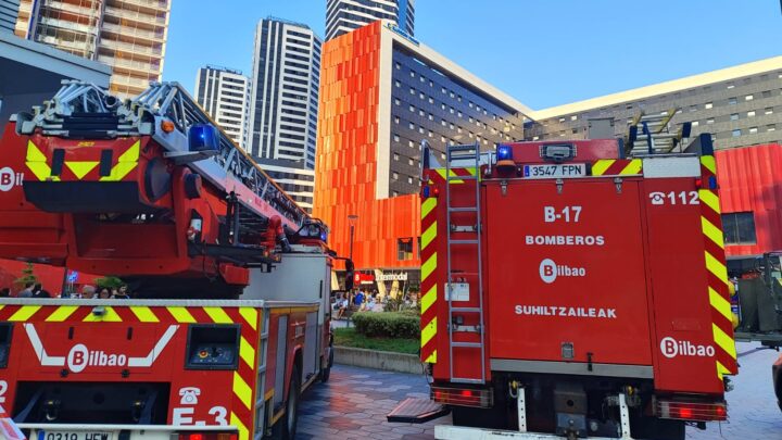 Metro Bilbao cierra la estación de San Mamés por un incendio