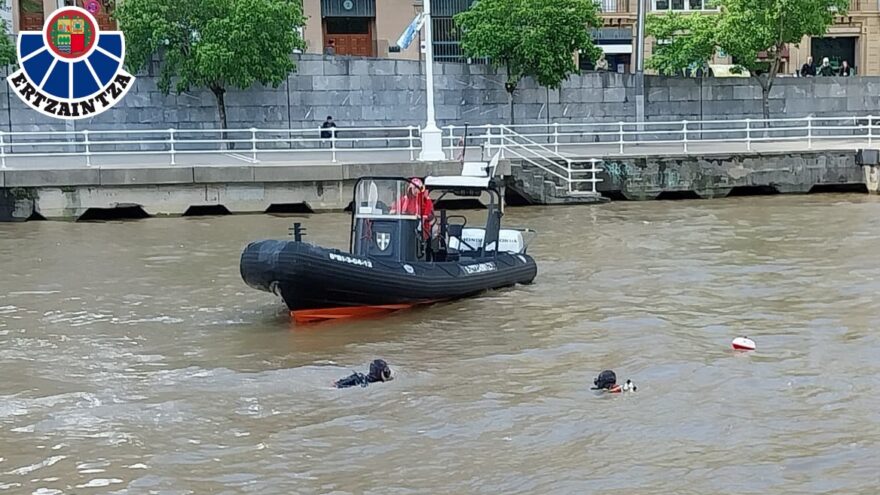 Recuperado el cuerpo sin vida de una mujer en la ría de Bilbao