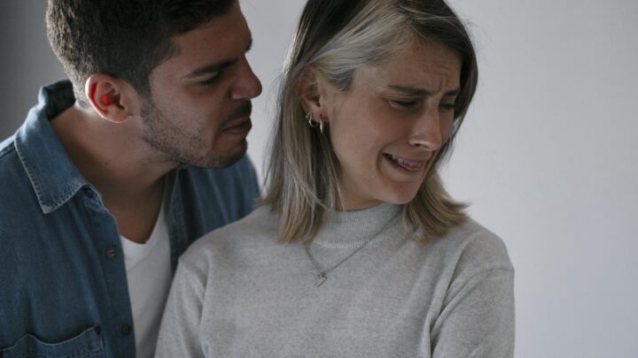 ¿Por qué cuesta tanto soltar una relación que nos hace daño?