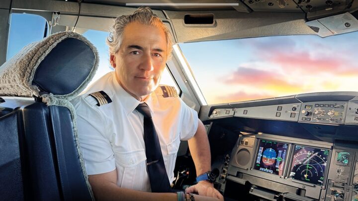 Ramón Vallés, piloto: «Tenemos la oficina con las mejores vistas»