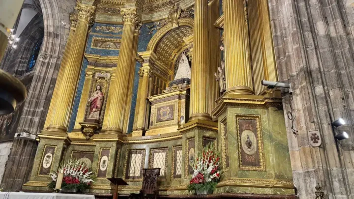 Misa mayor del día de la Virgen
