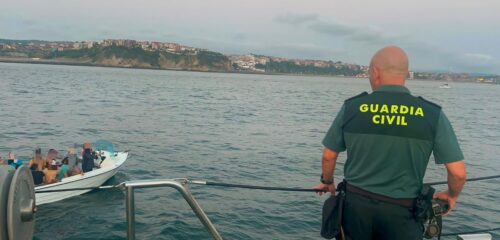 Denuncian a un patrón de barco por exceso de ocupantes en Bizkaia