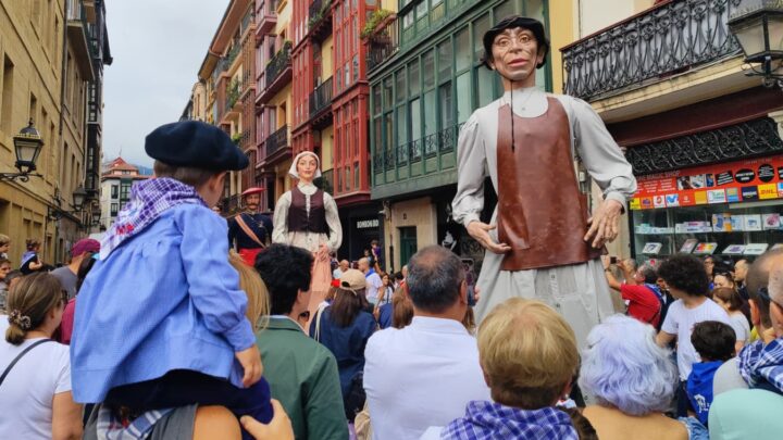 Los pasacalles que tanto nos gustan, los de aquí