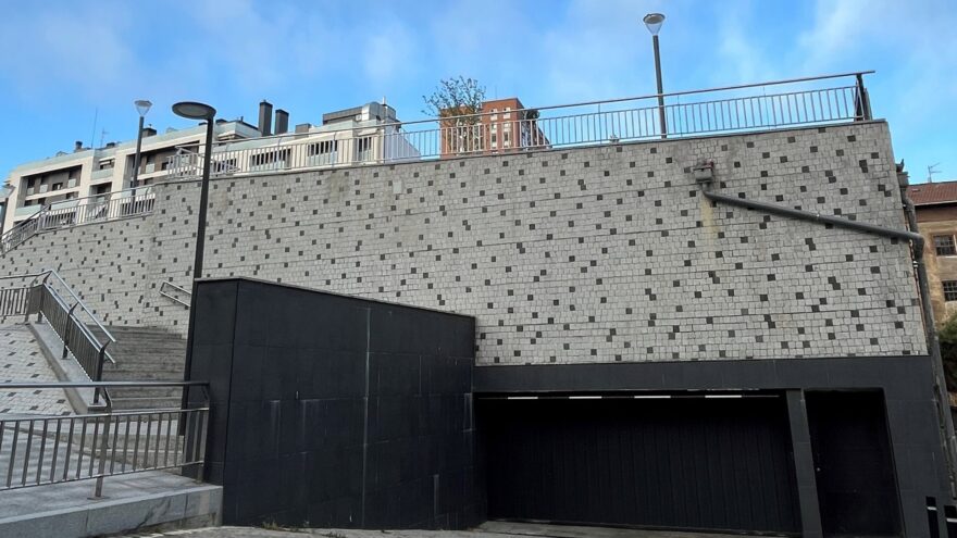 Basauri inicia la licitación de 16 nuevas plazas de aparcamiento en concesión en el parking municipal de San Fausto