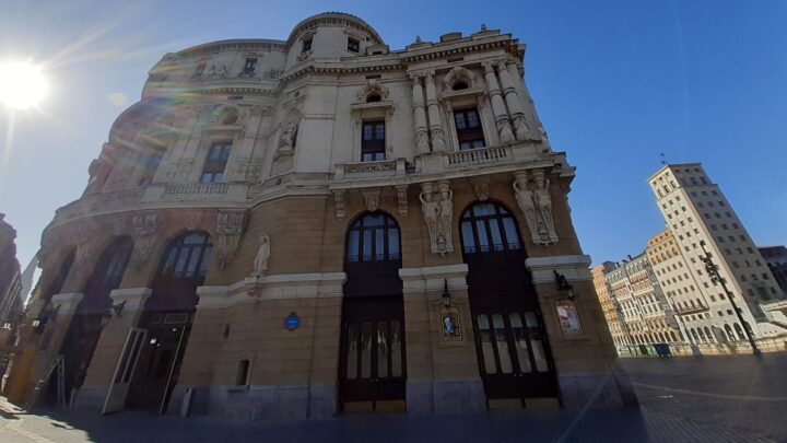 Sol, calima y más de 35 grados: así será el tiempo este viernes en Euskadi