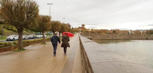 El tiempo en Euskadi: bajan las temperaturas y continúan los chubascos