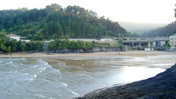 Fallece un hombre en playa de Laidatxu en Mundaka