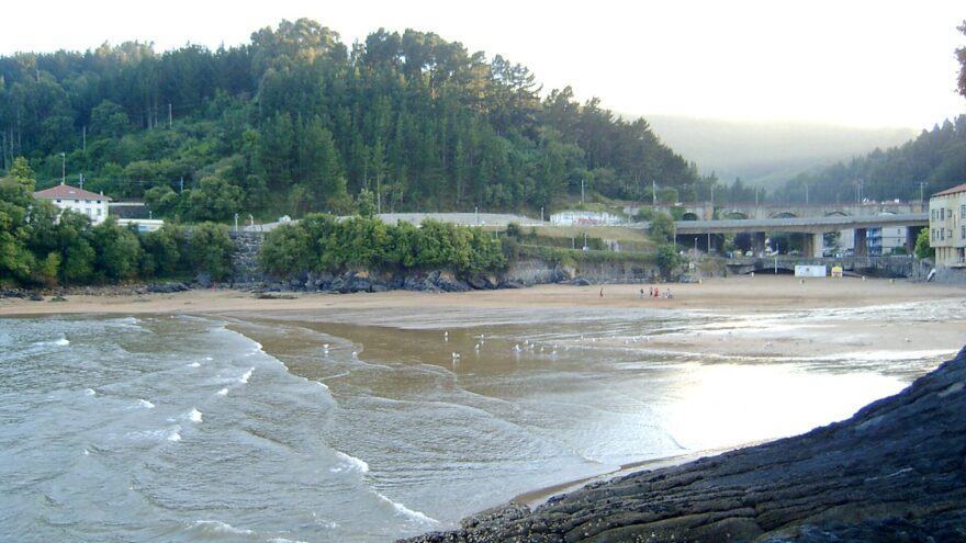 Fallece un hombre en playa de Laidatxu en Mundaka