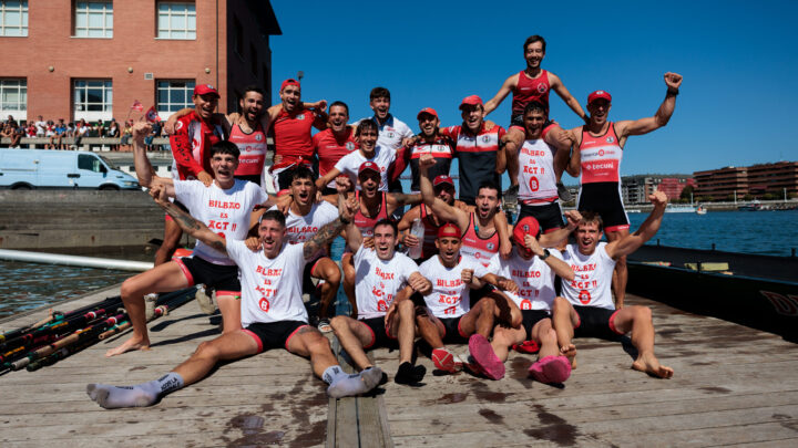 Deusto-Bilbao asciende a la ACT en una mañana redonda para el remo vizcaíno