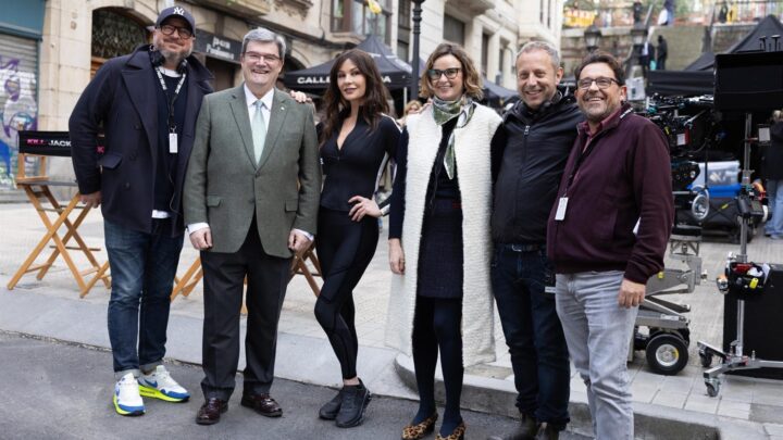 La serie de Catherine Zeta-Jones se presenta en primicia en una gala en Bilbao