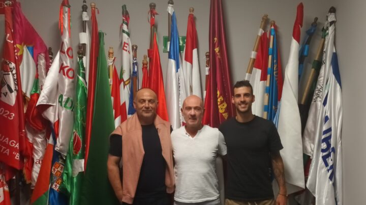 Aitor Mojas: «Las camisetas del ascenso las teníamos guardadas desde 2019»