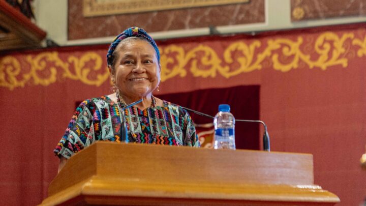 Rigoberta Menchú reivindica la resistencia, el perdón y la reconstrucción